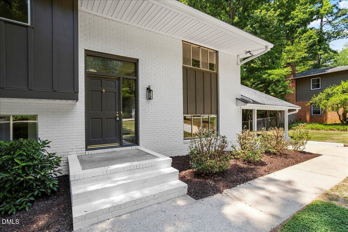 908 Tanglewood Drive Property Photo 3