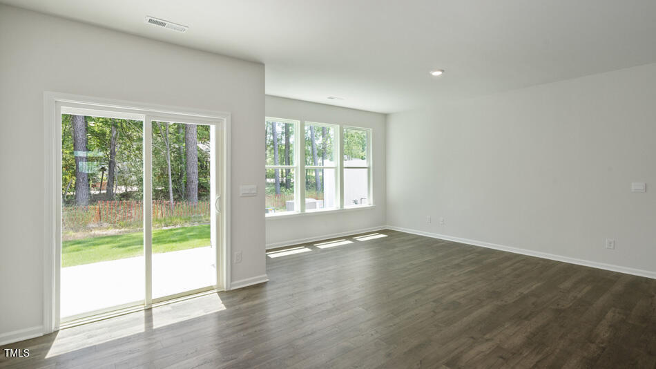 1945 Hinesley Drive Property Photo 10