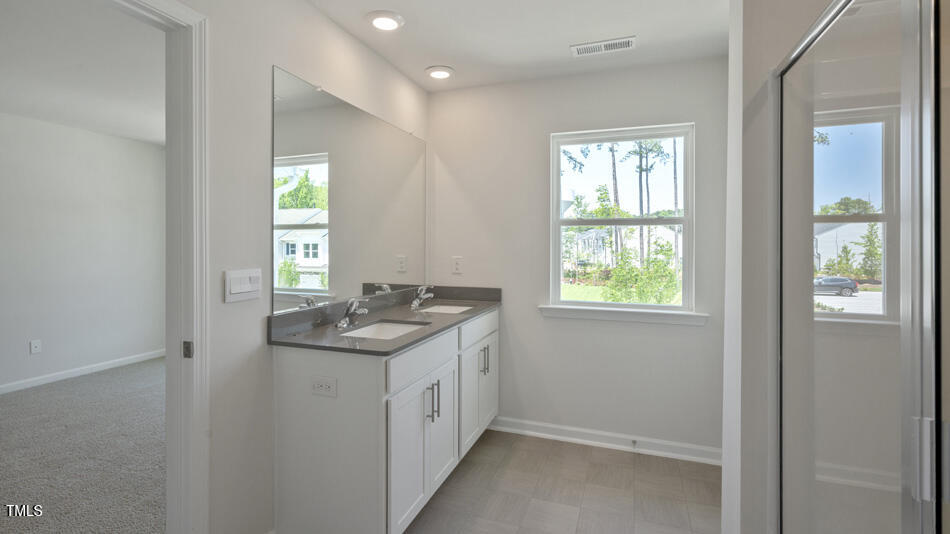 1945 Hinesley Drive Property Photo 18