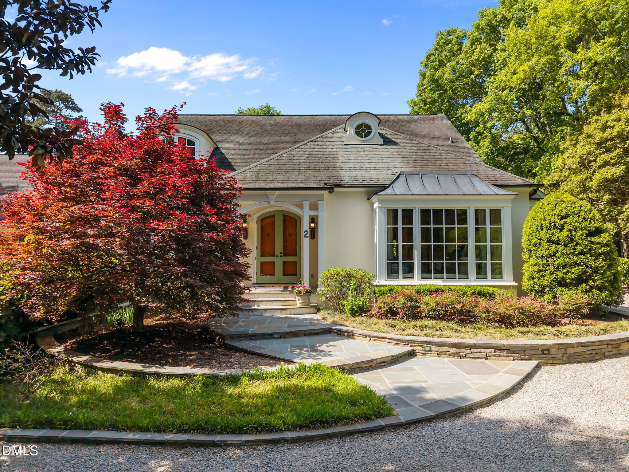 2 Greenside Court Property Photo 2