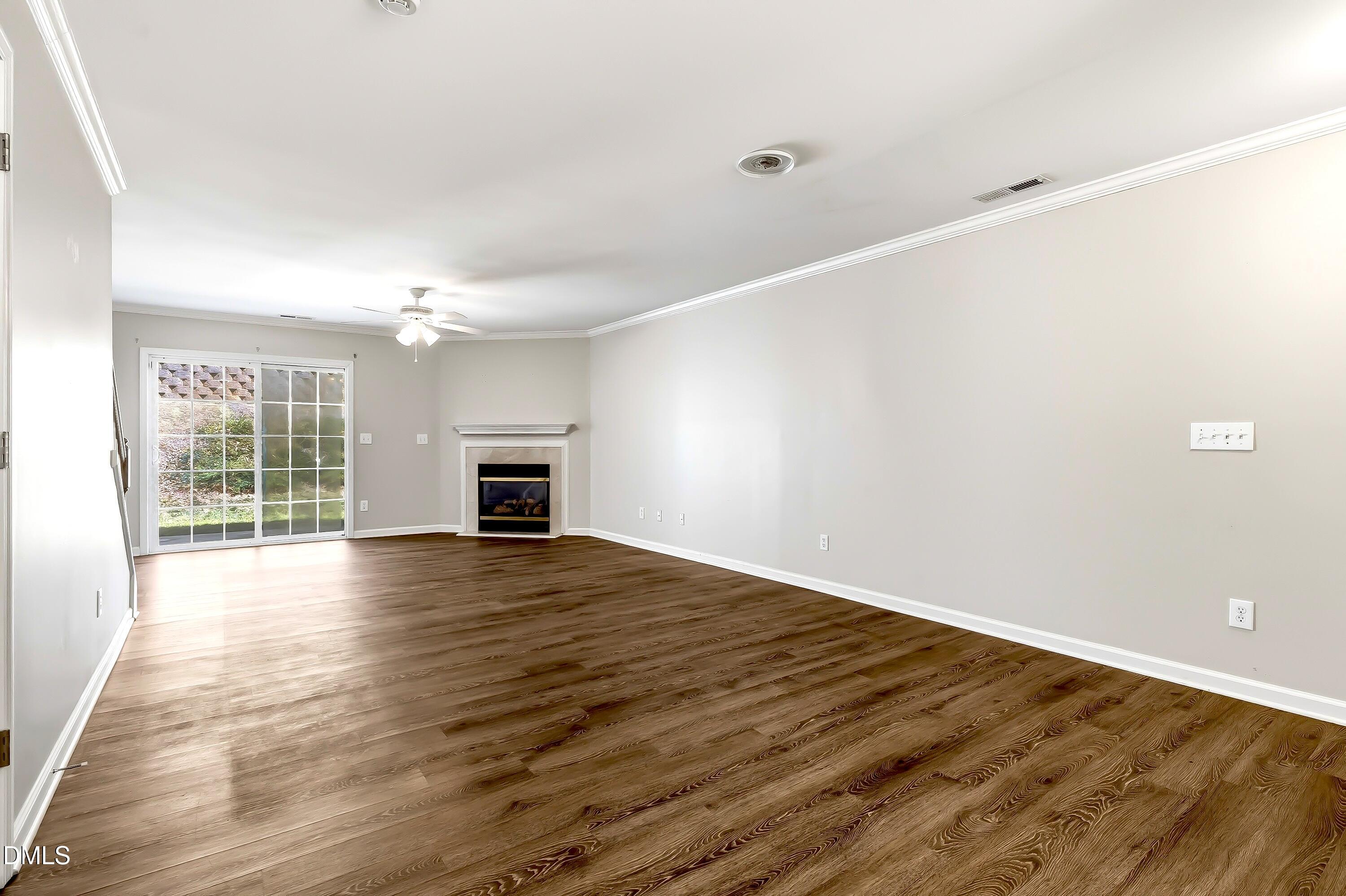2607 Hamlet Green Drive Property Photo 5