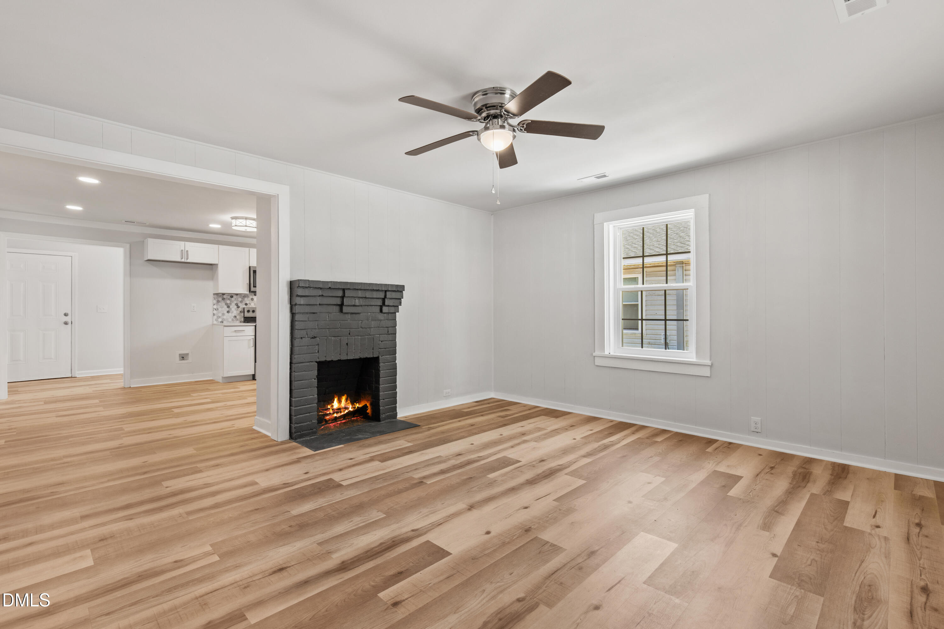 105 3rd Street Property Photo 4