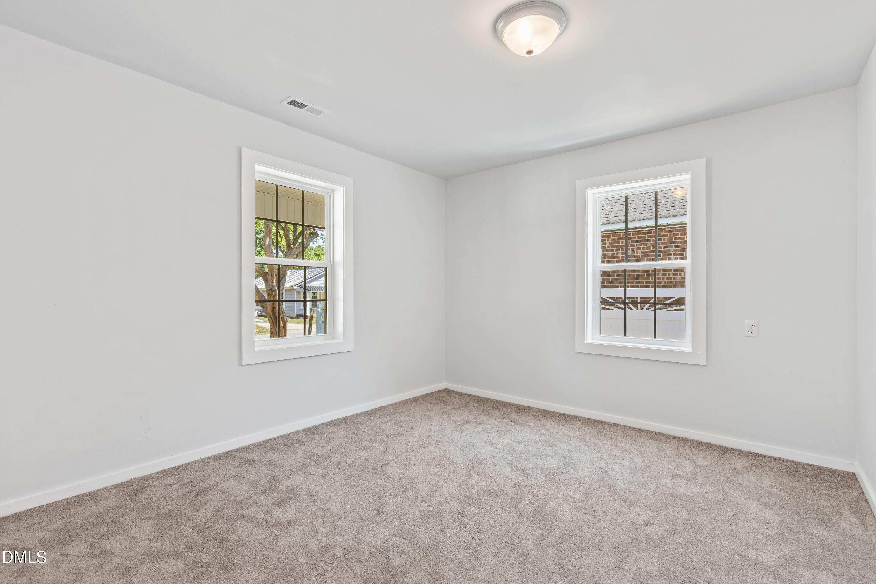 105 3rd Street Property Photo 8