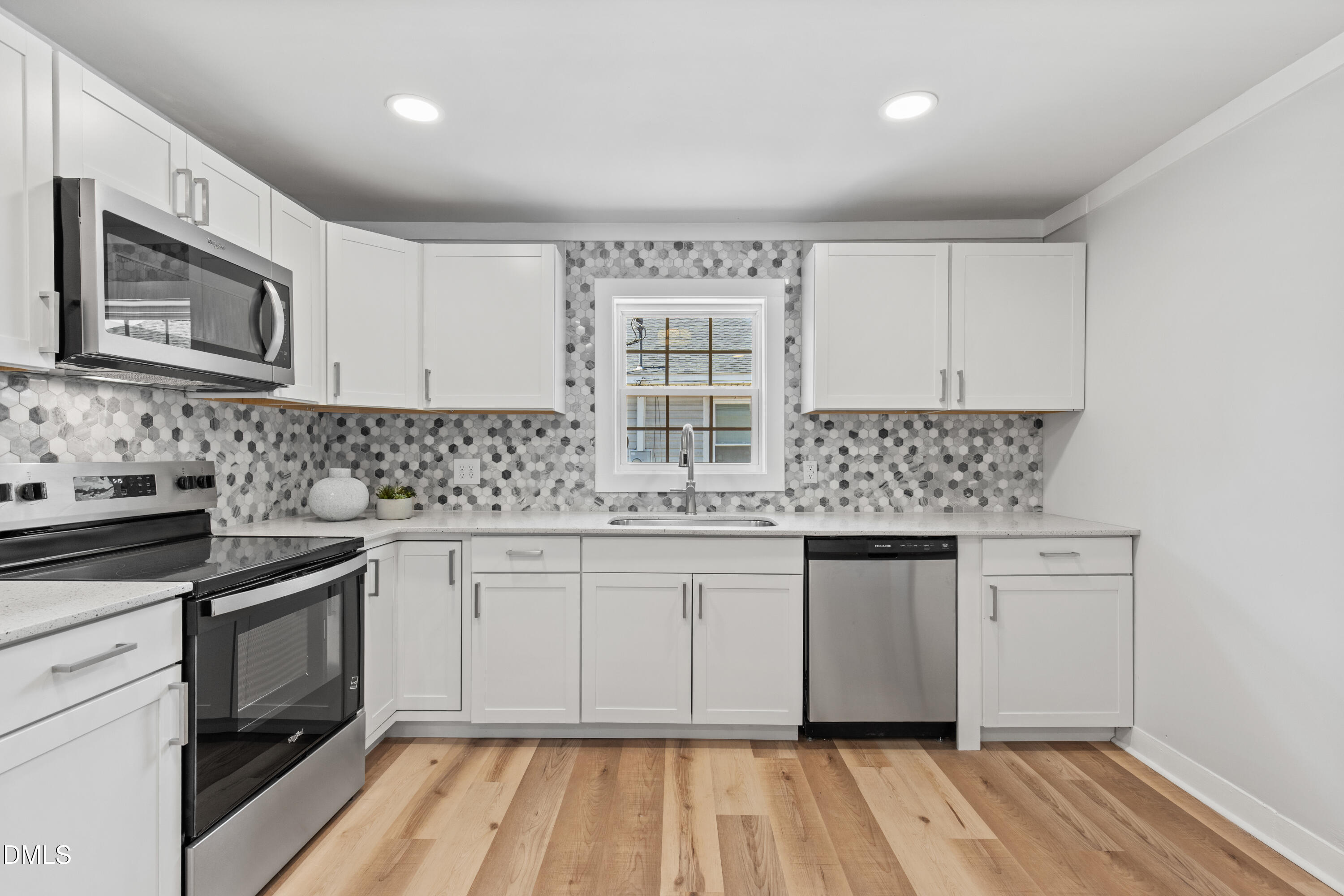 105 3rd Street Property Photo 12