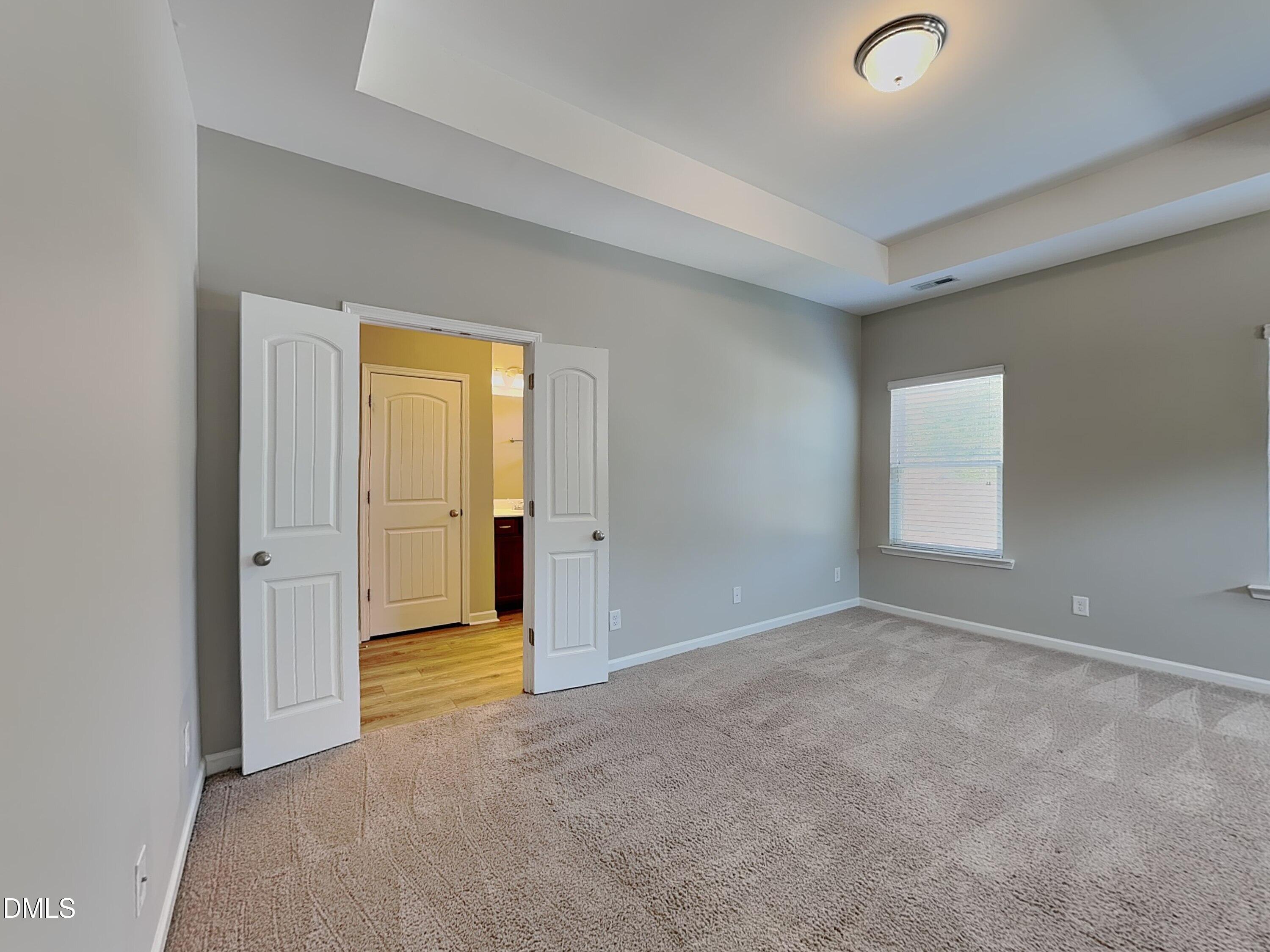 73 Crownview Court Property Photo 5