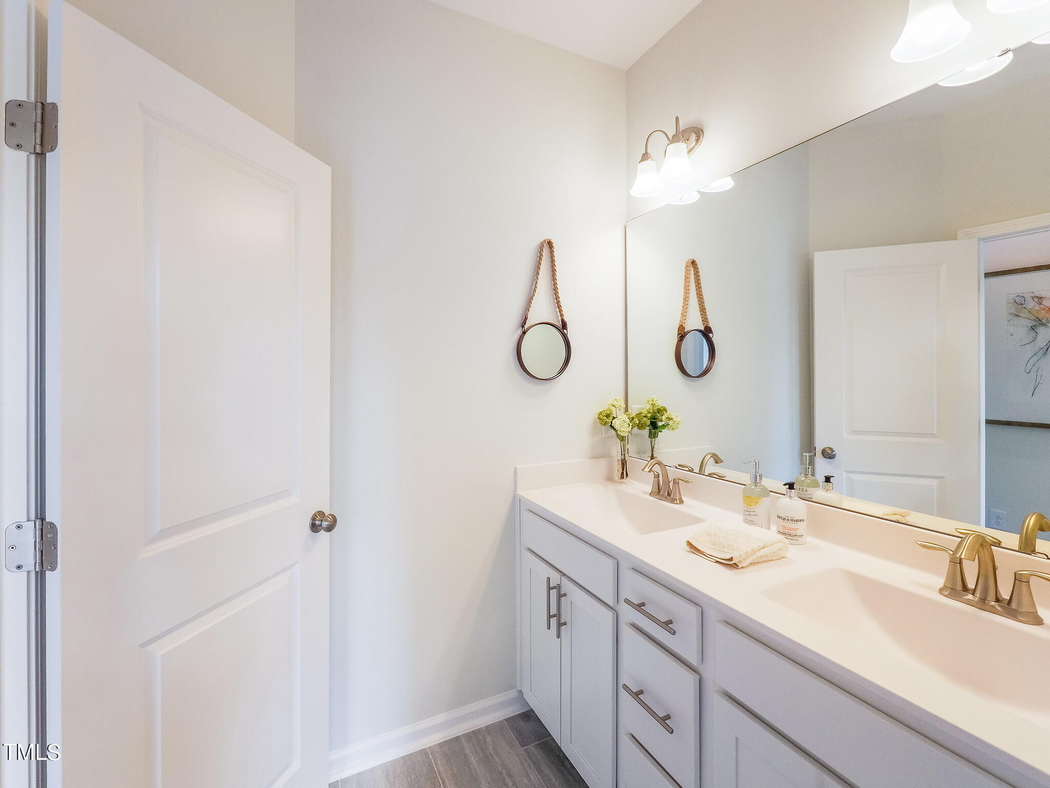 3077 Ocean Sunrise Drive Property Photo 24