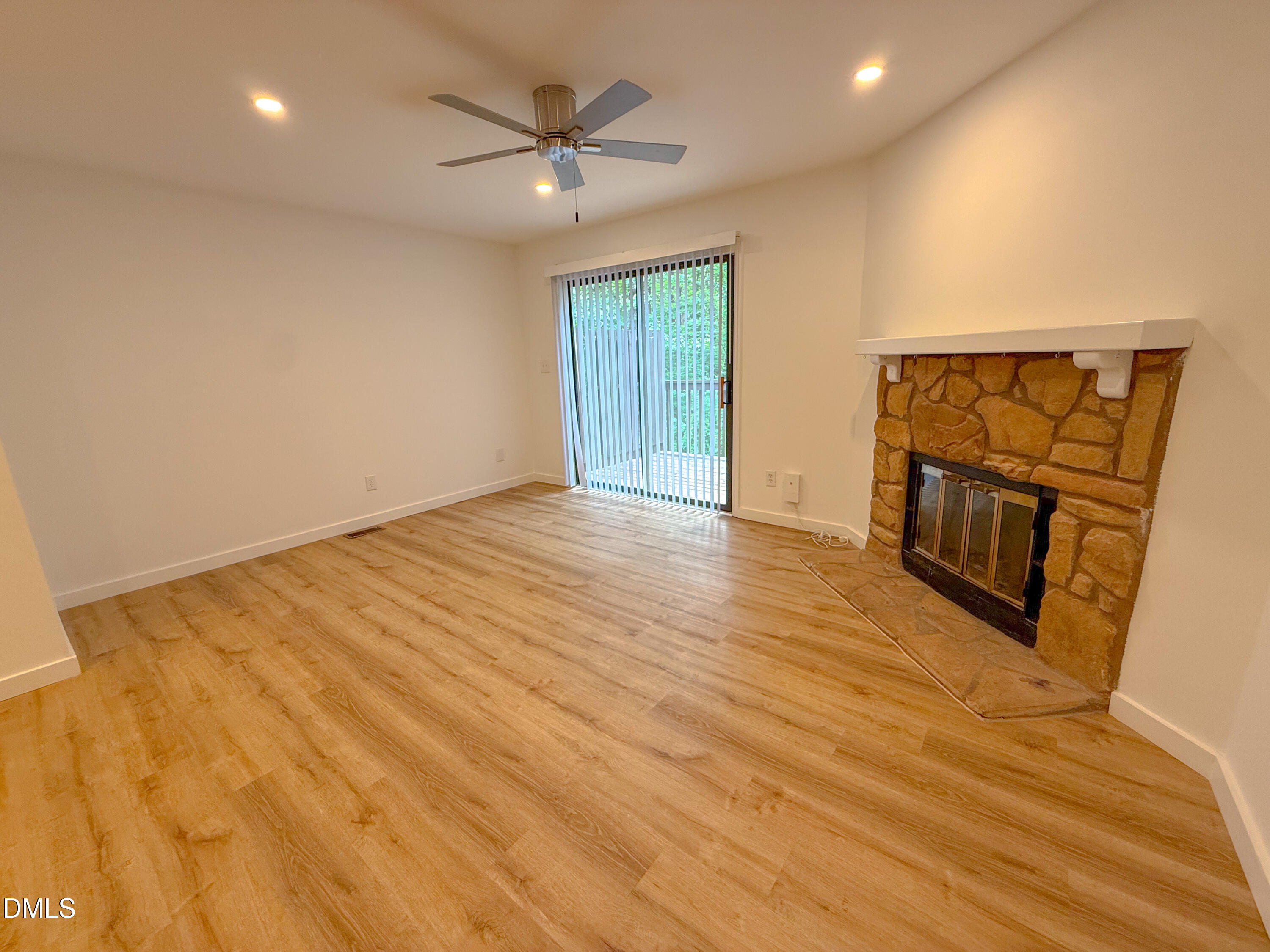 4247 The Oaks Drive Property Photo 3