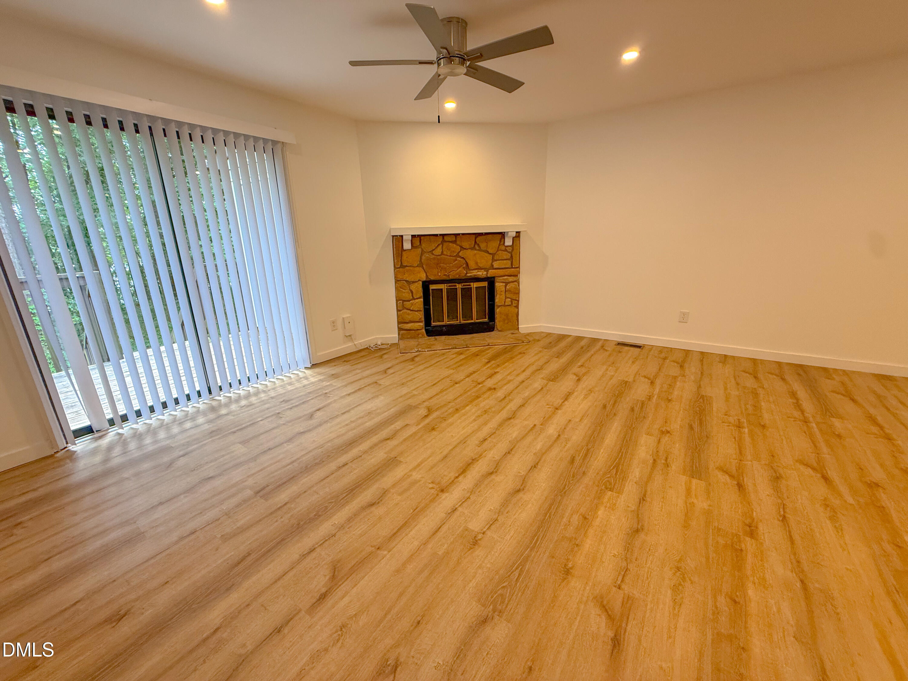 4247 The Oaks Drive Property Photo 4