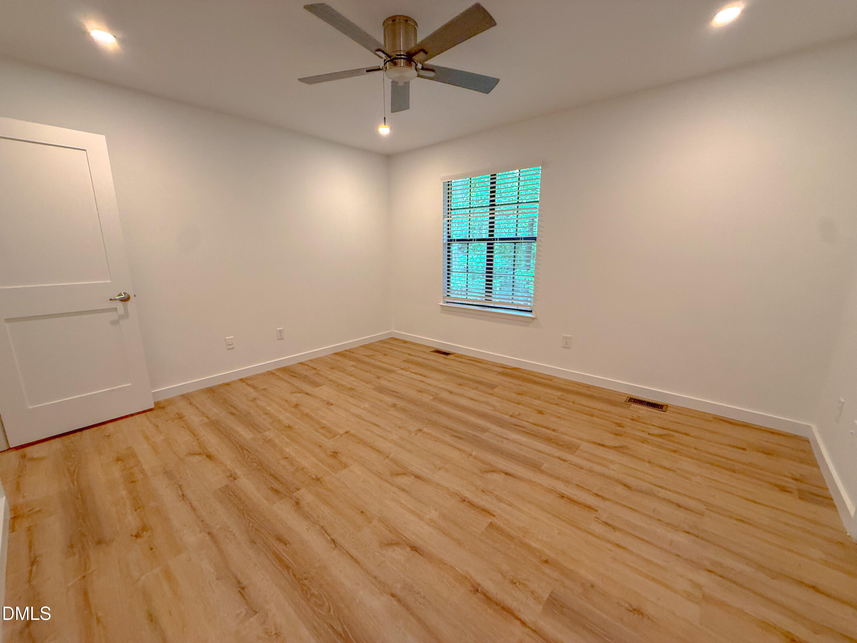4247 The Oaks Drive Property Photo 15