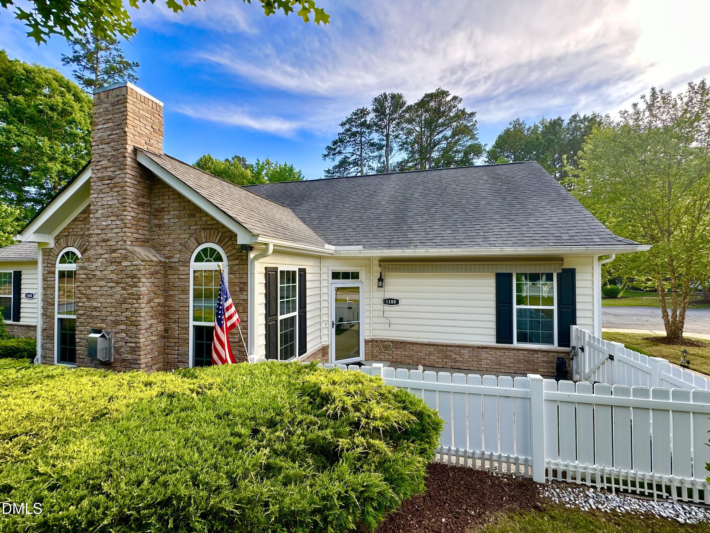 1189 Blue Bird Lane 1189 Property Photo 1