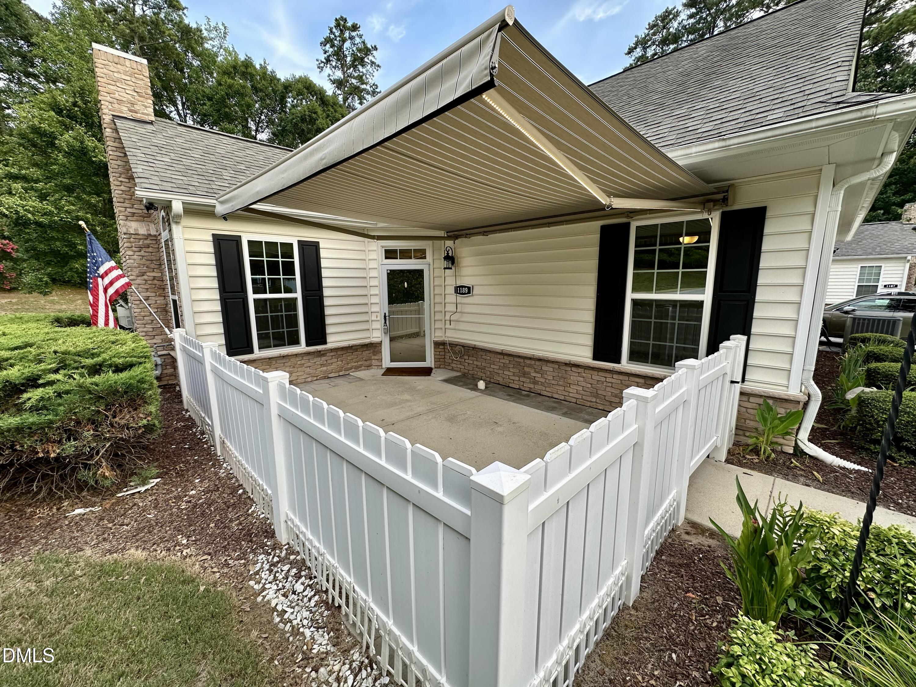 1189 Blue Bird Lane 1189 Property Photo 4