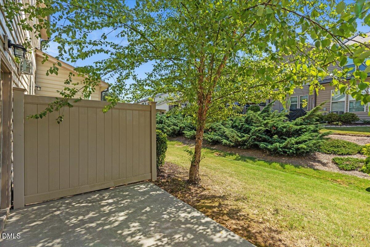 256 Rubrum Drive Property Photo 7