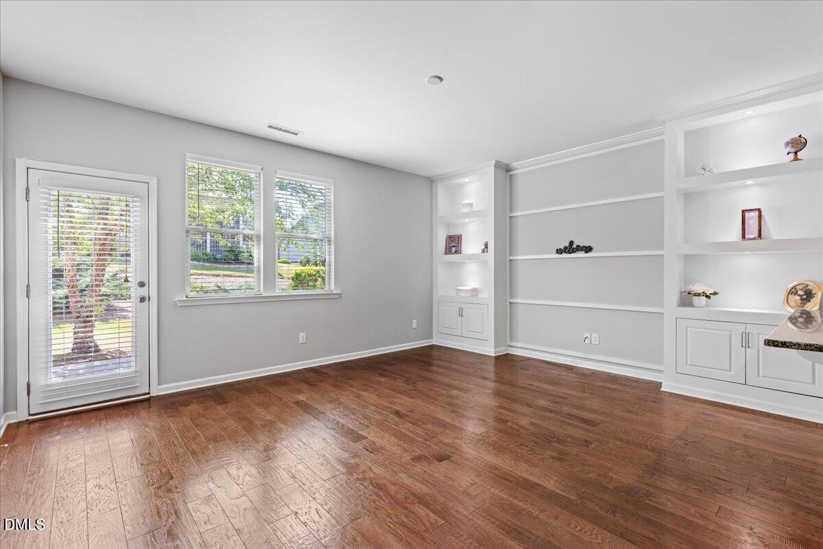 256 Rubrum Drive Property Photo 12