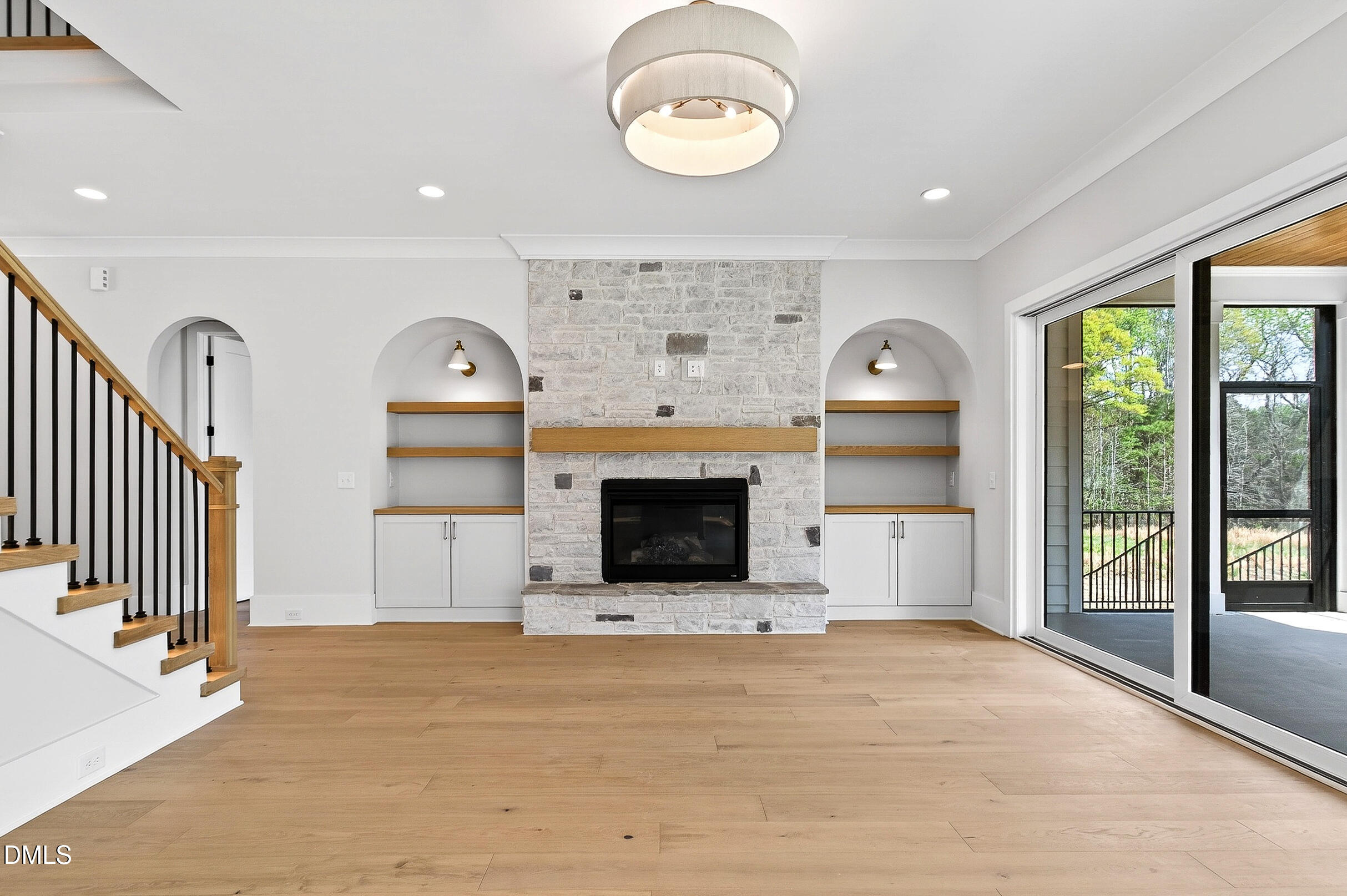 688 Lynch Road Property Photo 14