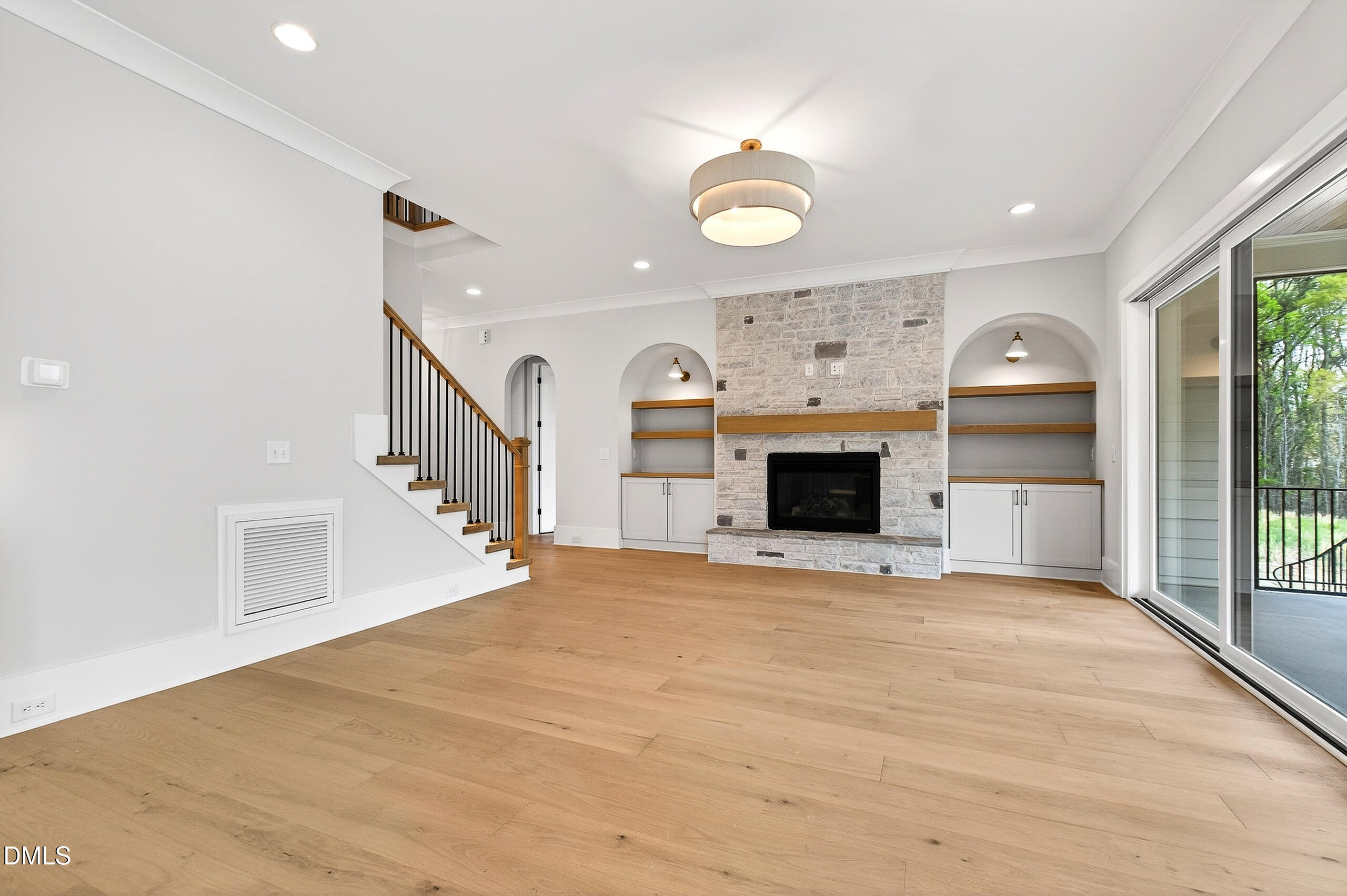 688 Lynch Road Property Photo 15