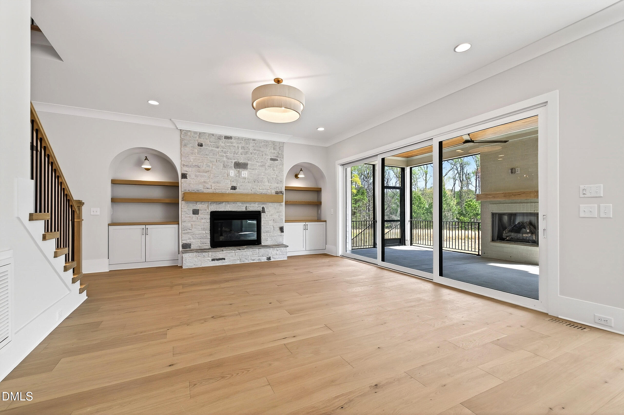 688 Lynch Road Property Photo 16