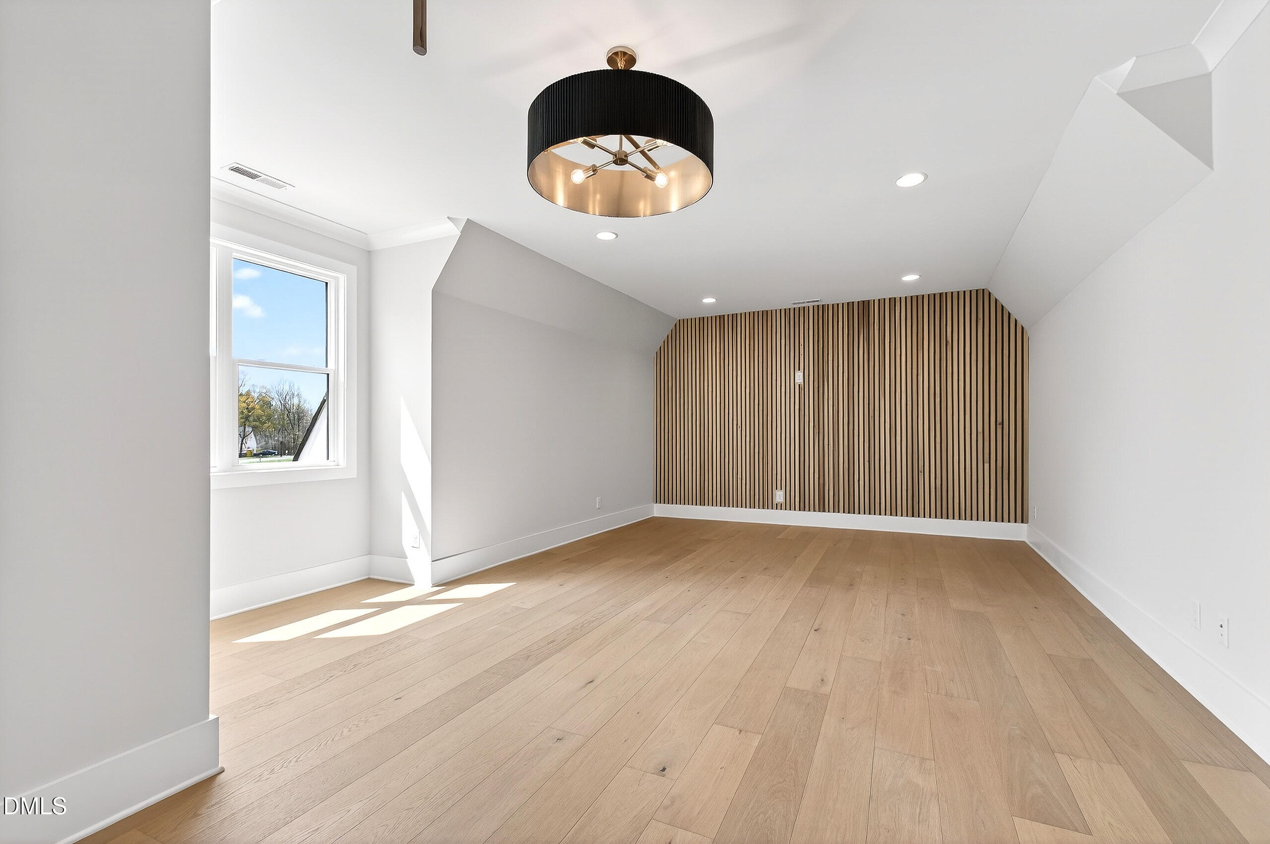 688 Lynch Road Property Photo 30