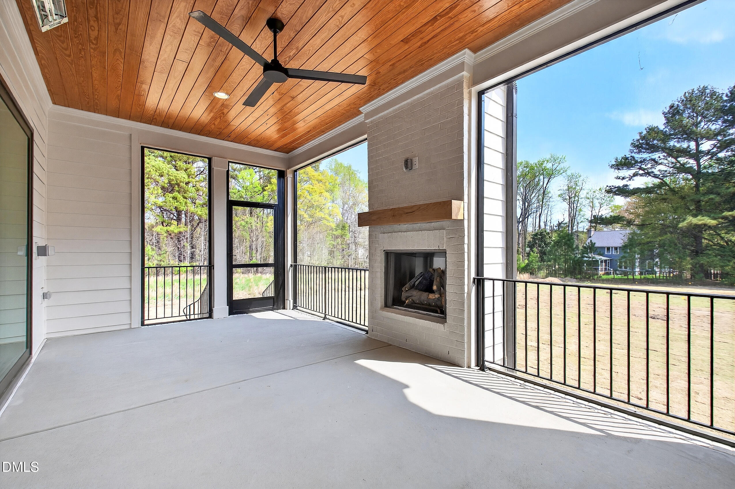 688 Lynch Road Property Photo 49