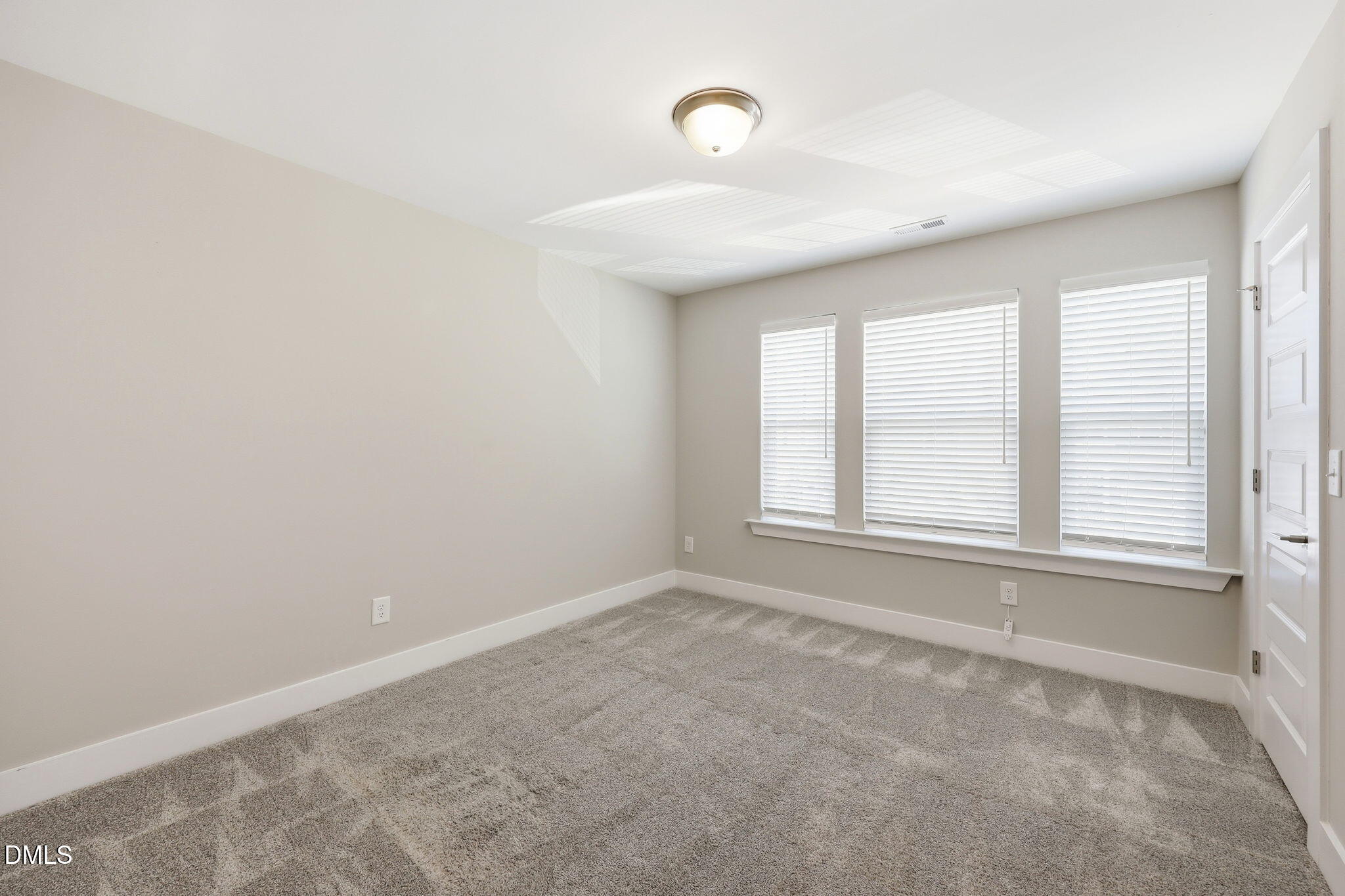 628 Sage Oak Property Photo 22
