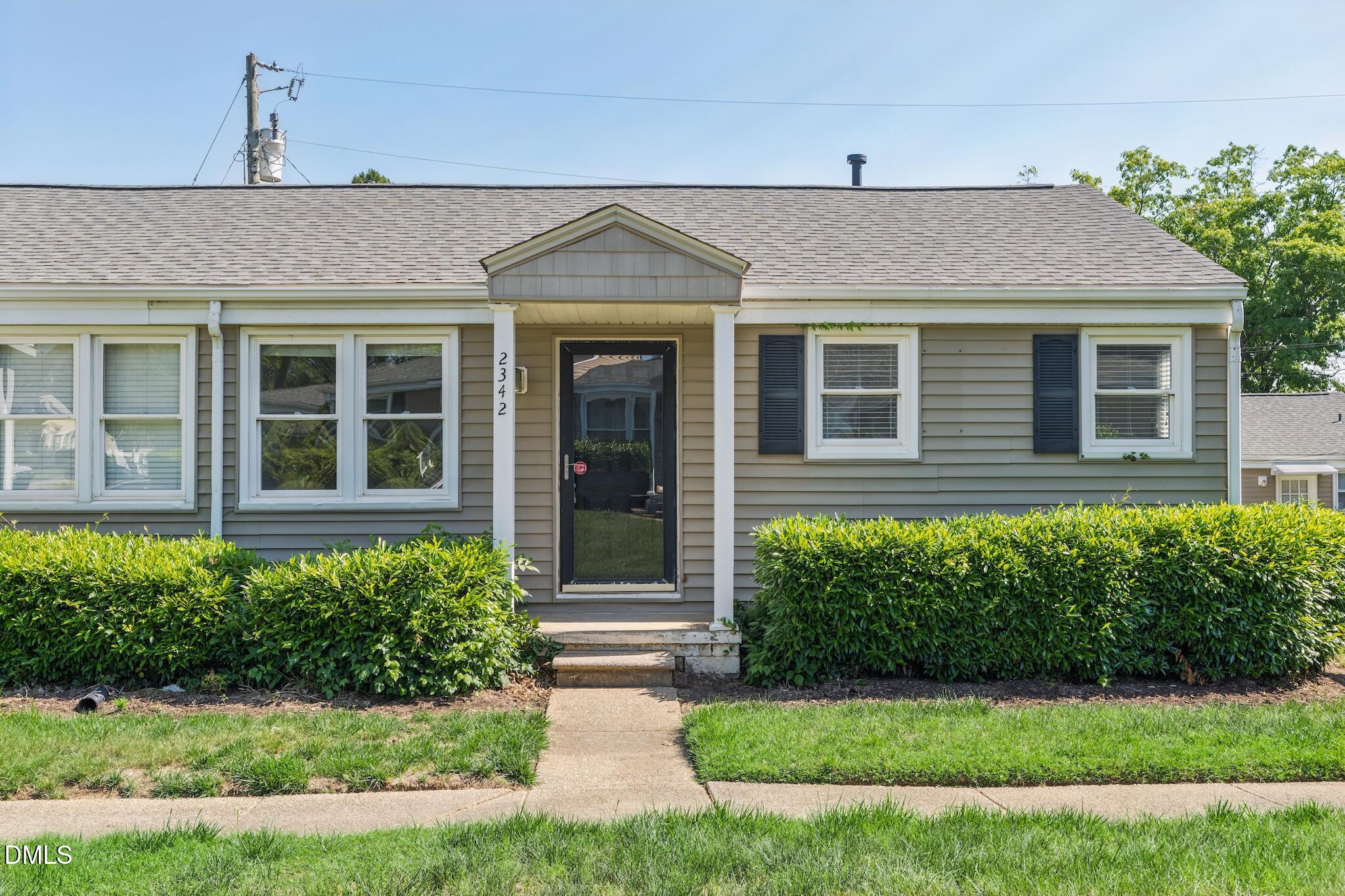 2342 Bernard Street Property Photo 15
