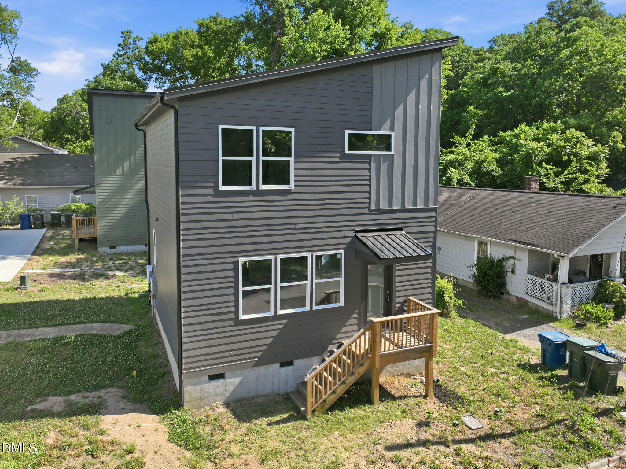 1012 Proctor Street Property Photo 2