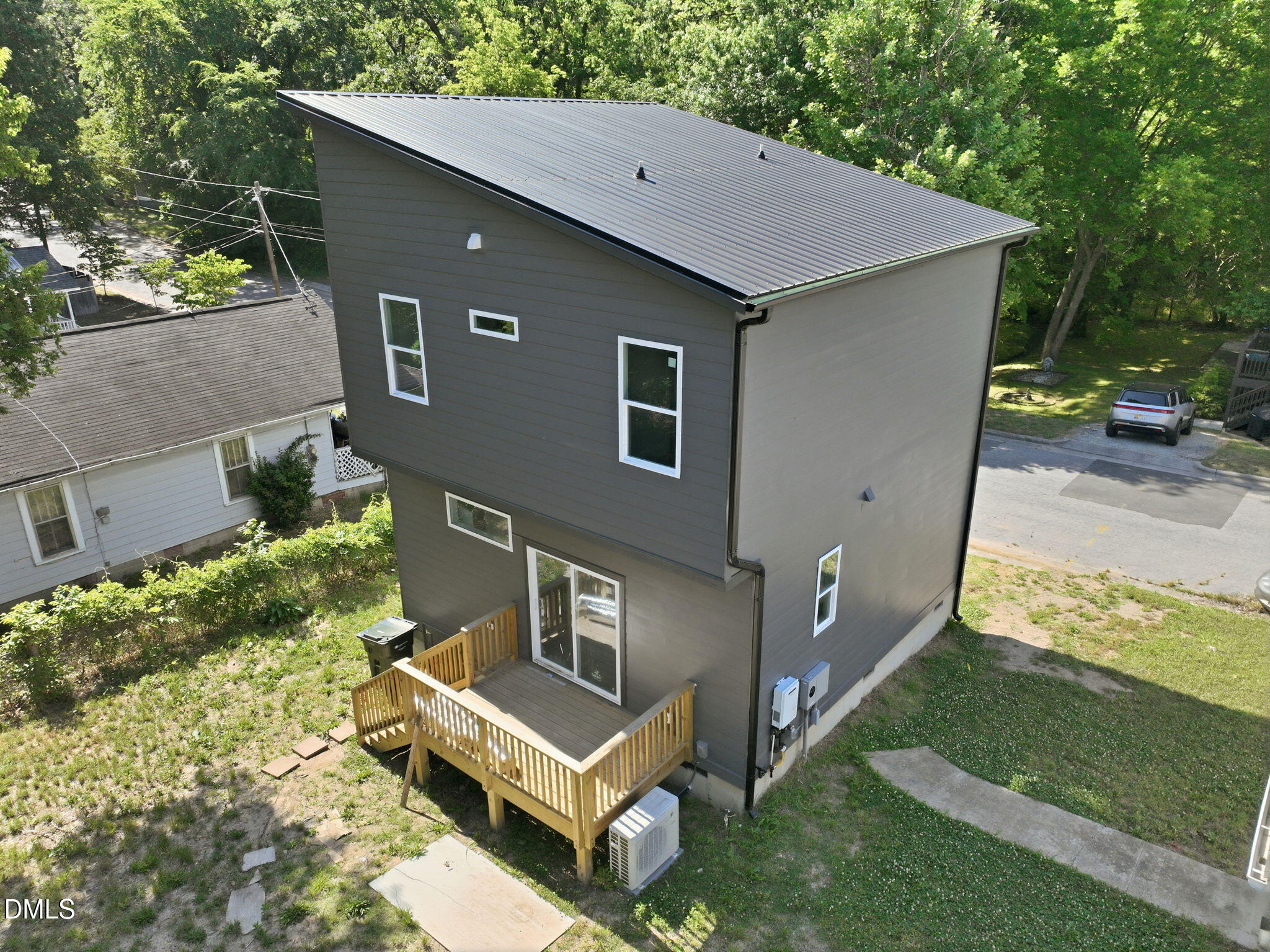 1012 Proctor Street Property Photo 5