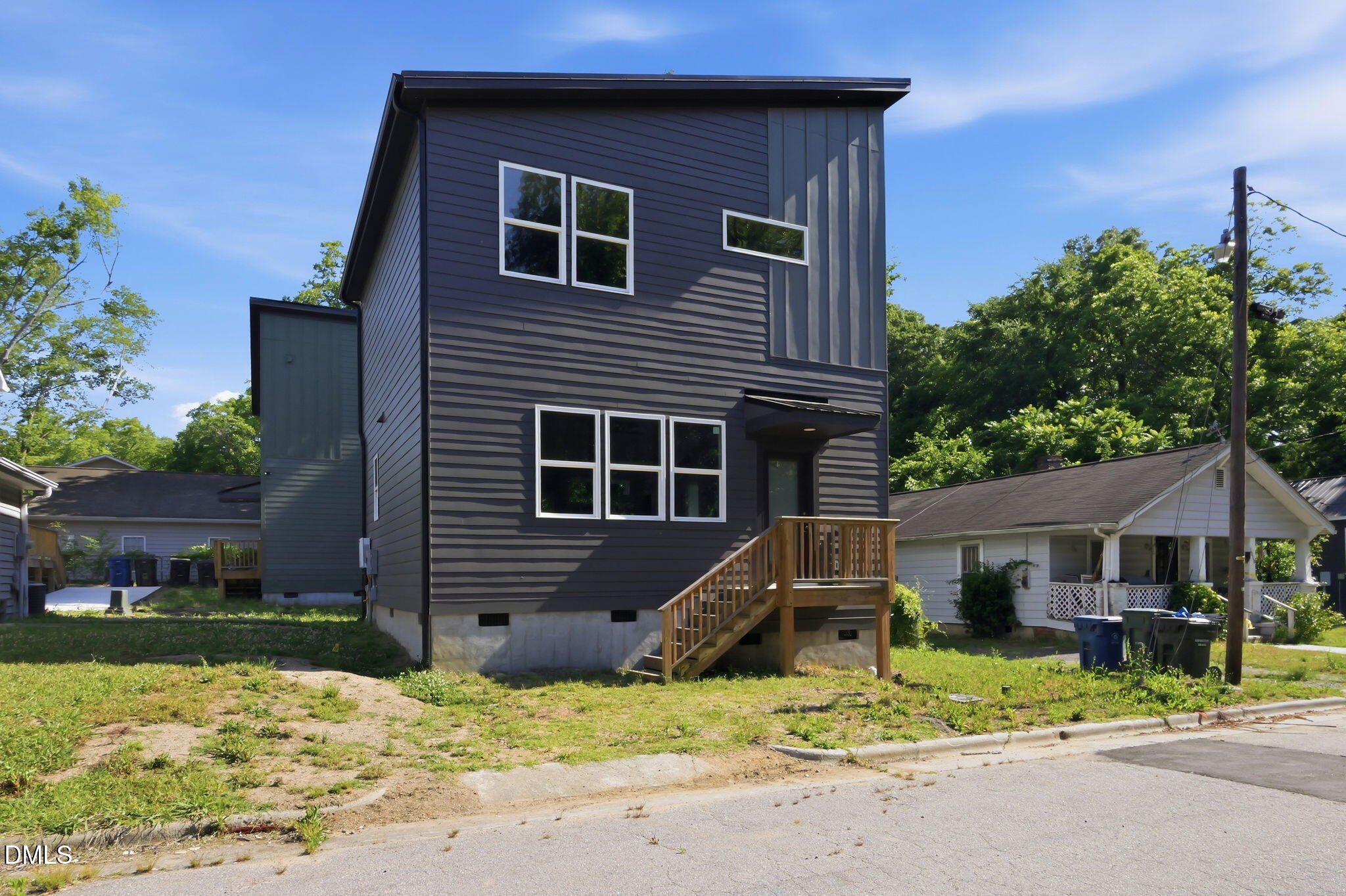 1012 Proctor Street Property Photo 8