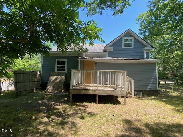 900 Viola Street E Property Photo 6