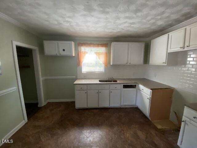 900 Viola Street E Property Photo 10
