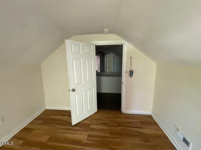 900 Viola Street E Property Photo 22