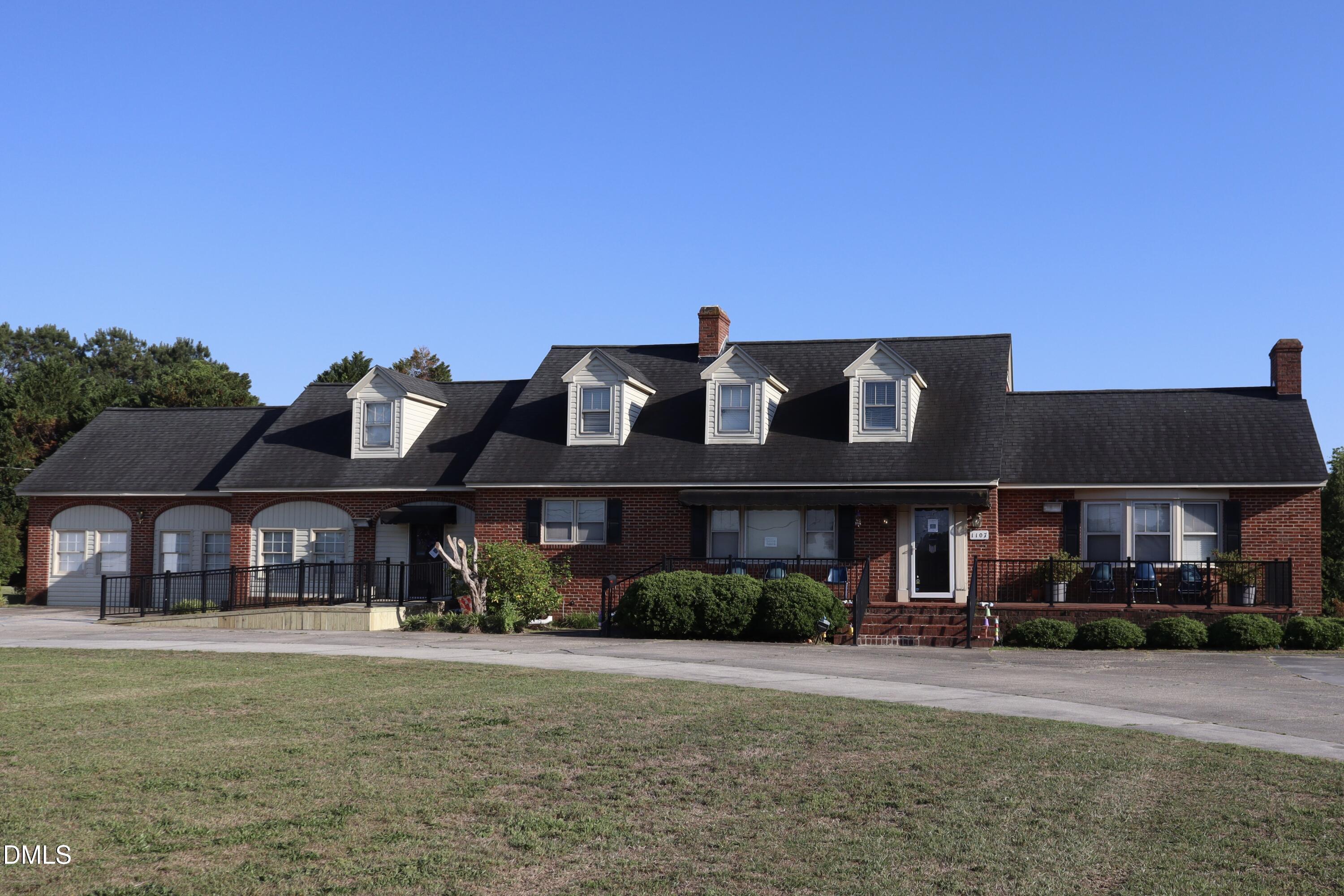 1107 Erwin Road Property Photo 1