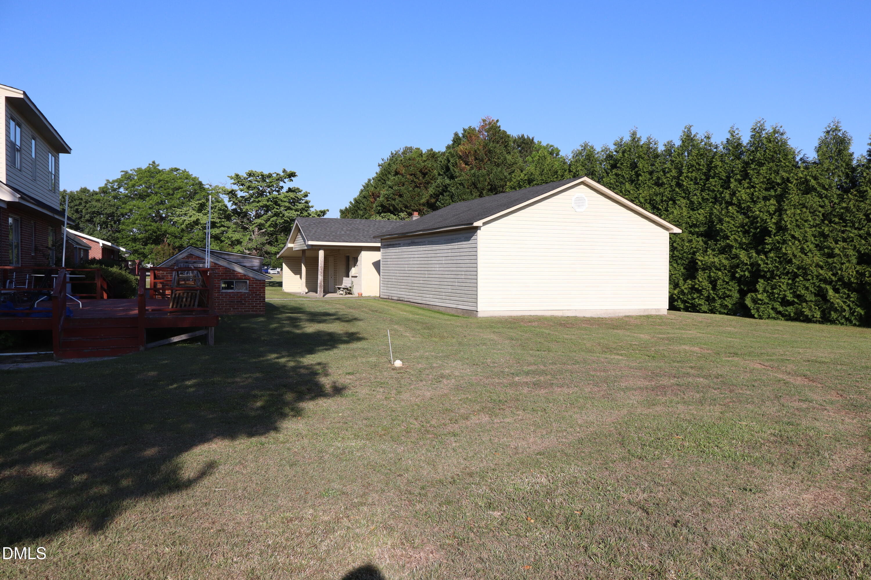 1107 Erwin Road Property Photo 8