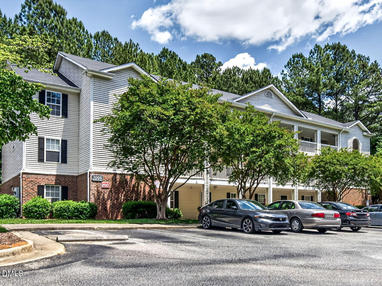 3000 Trailwood Pines Lane 103 Property Photo 2