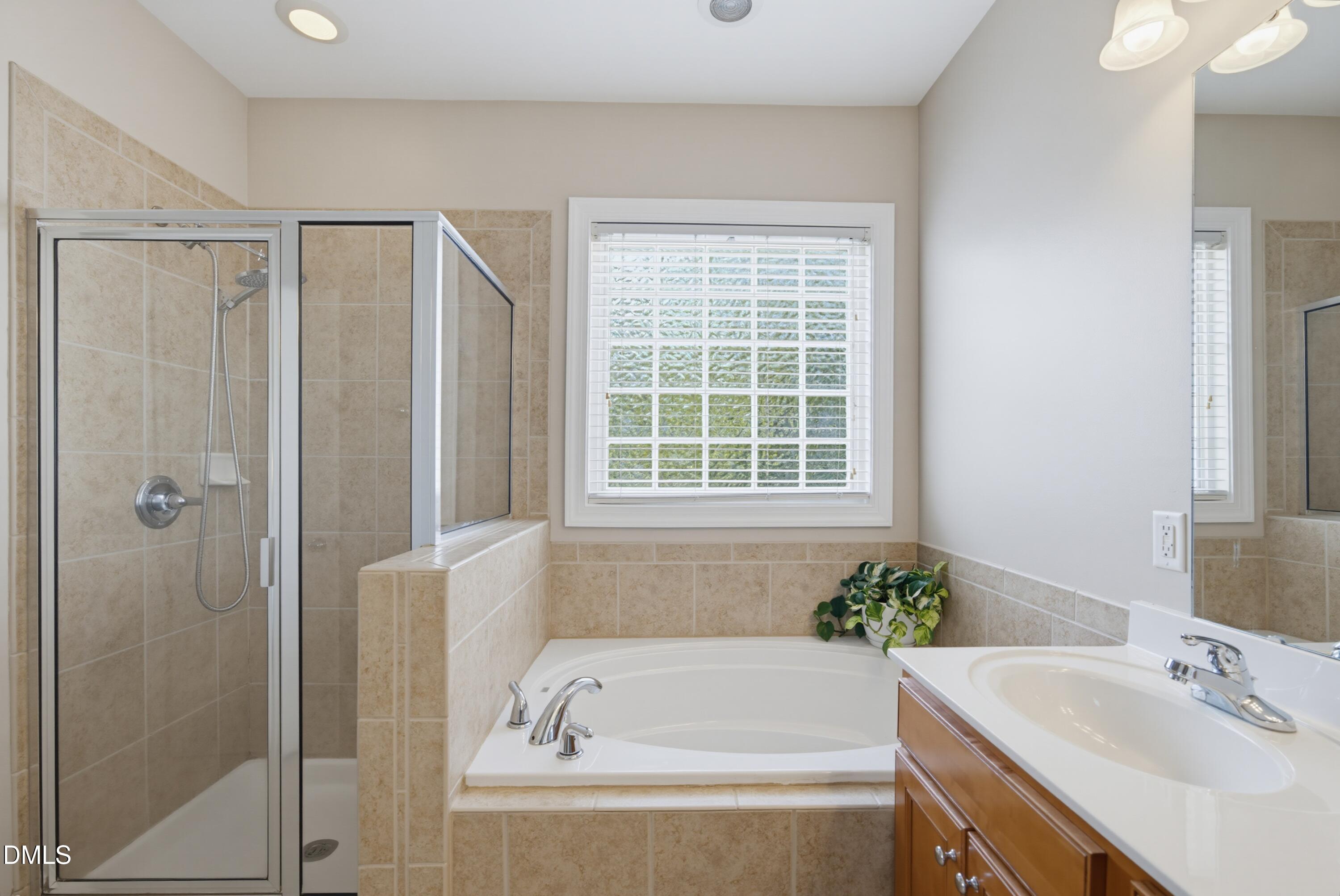 912 Sweet Olive Court Property Photo 24