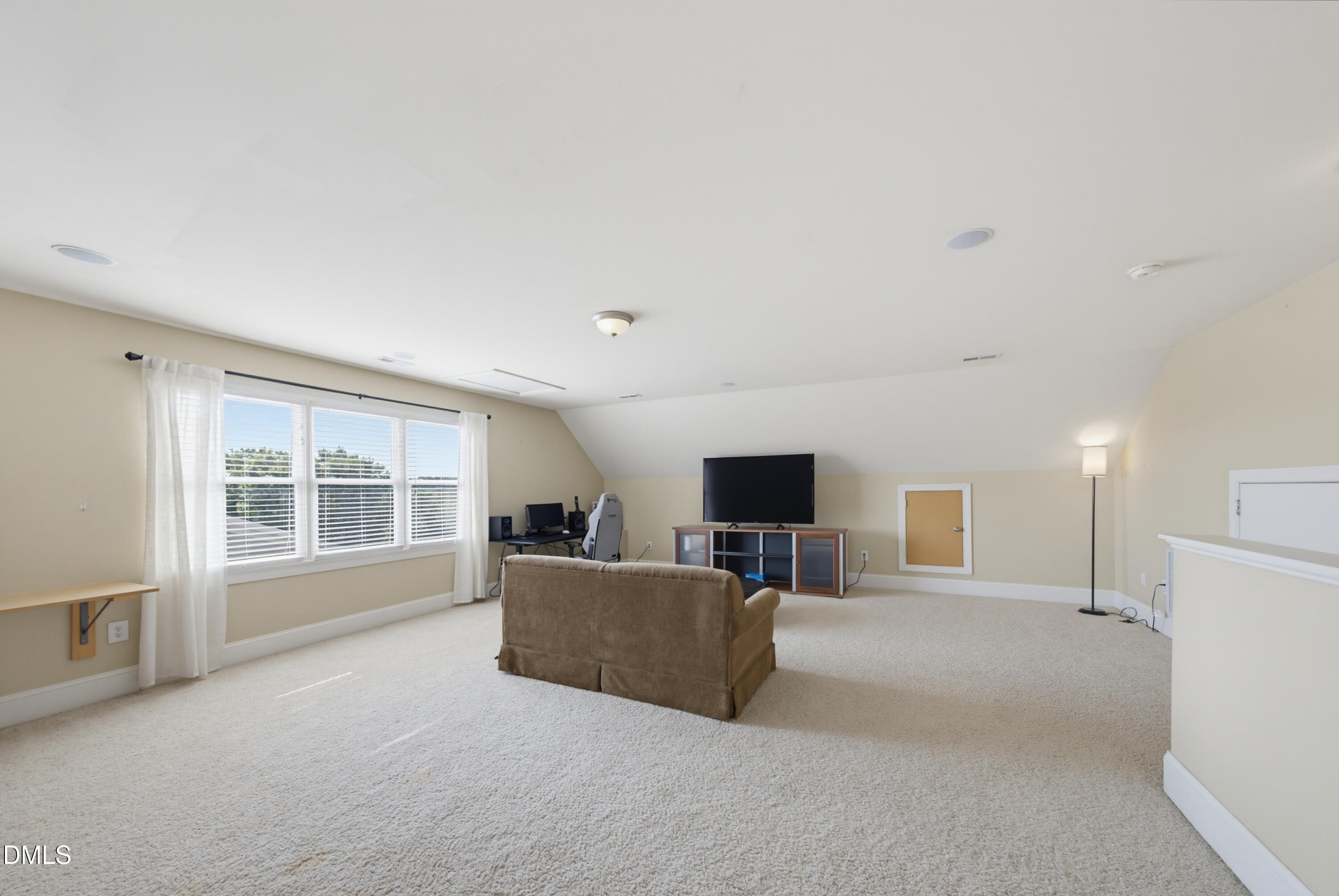 912 Sweet Olive Court Property Photo 32