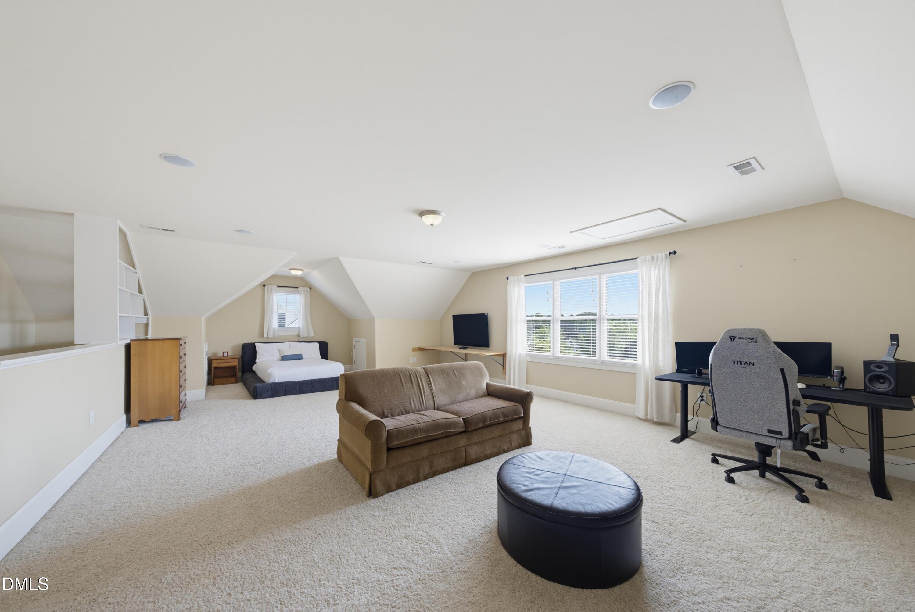 912 Sweet Olive Court Property Photo 33