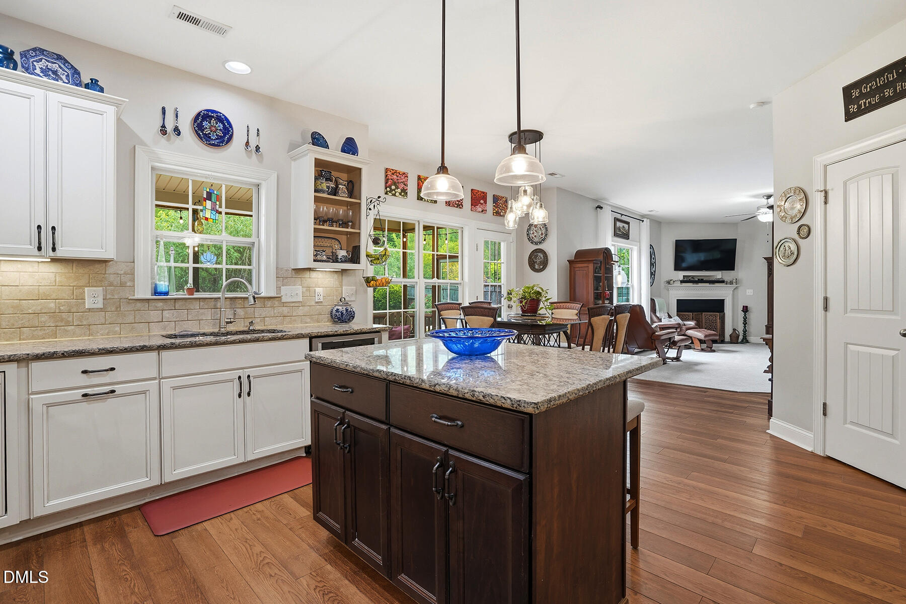204 Sweet Violet Drive Property Photo 11