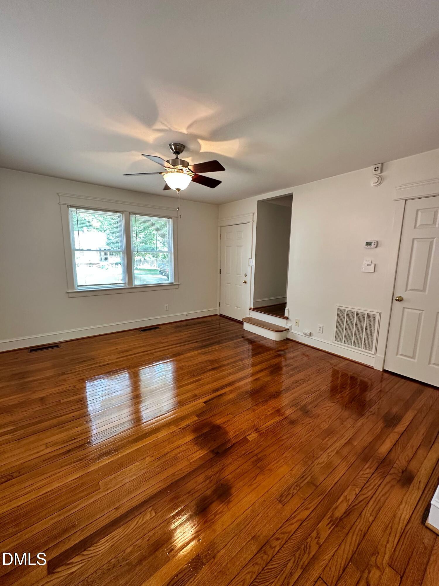 1407-1413 Clarendon Street Property Photo 4