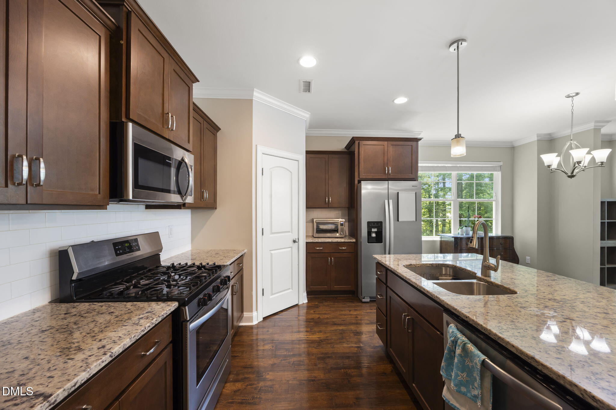 908 Laurel Gate Drive Property Photo 15