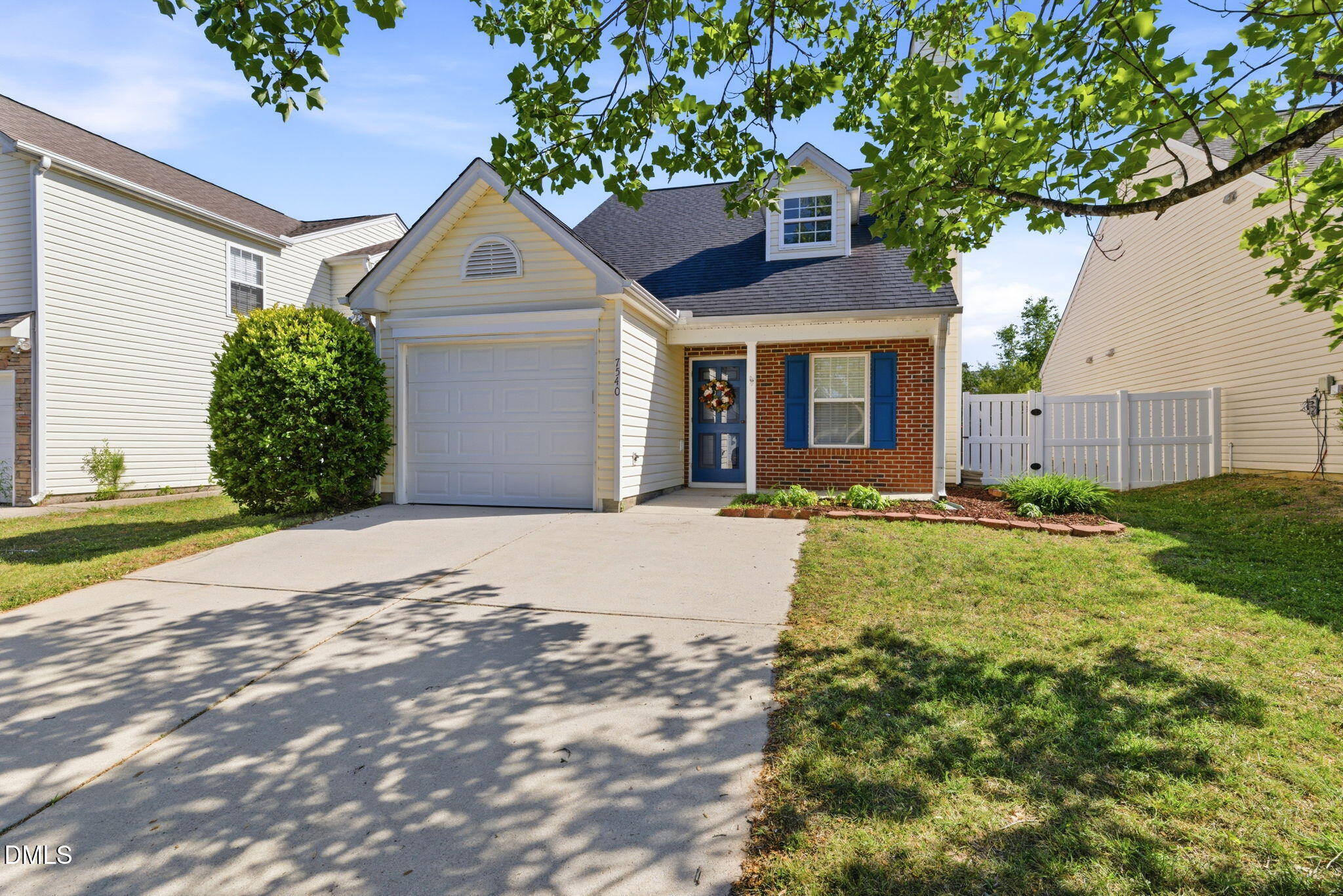 7540 Argent Valley Drive Property Photo 1