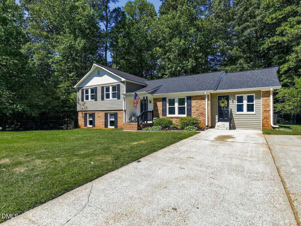 103 Upton Court Property Photo 6