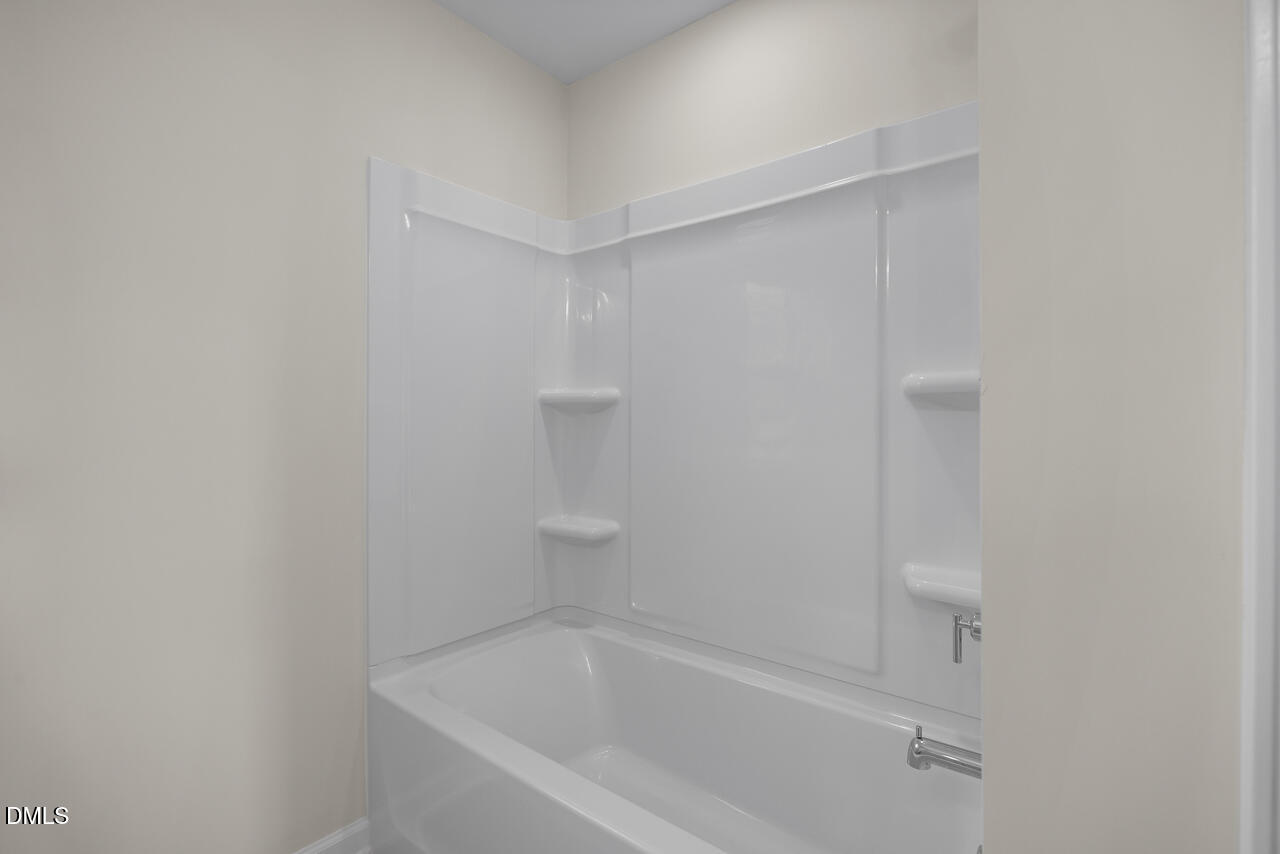 521 Crescent Wood Trail 013 Property Photo 27