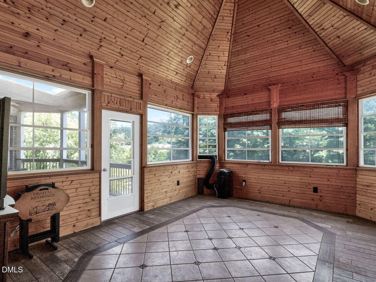 139 Lake Point Drive Property Photo 32