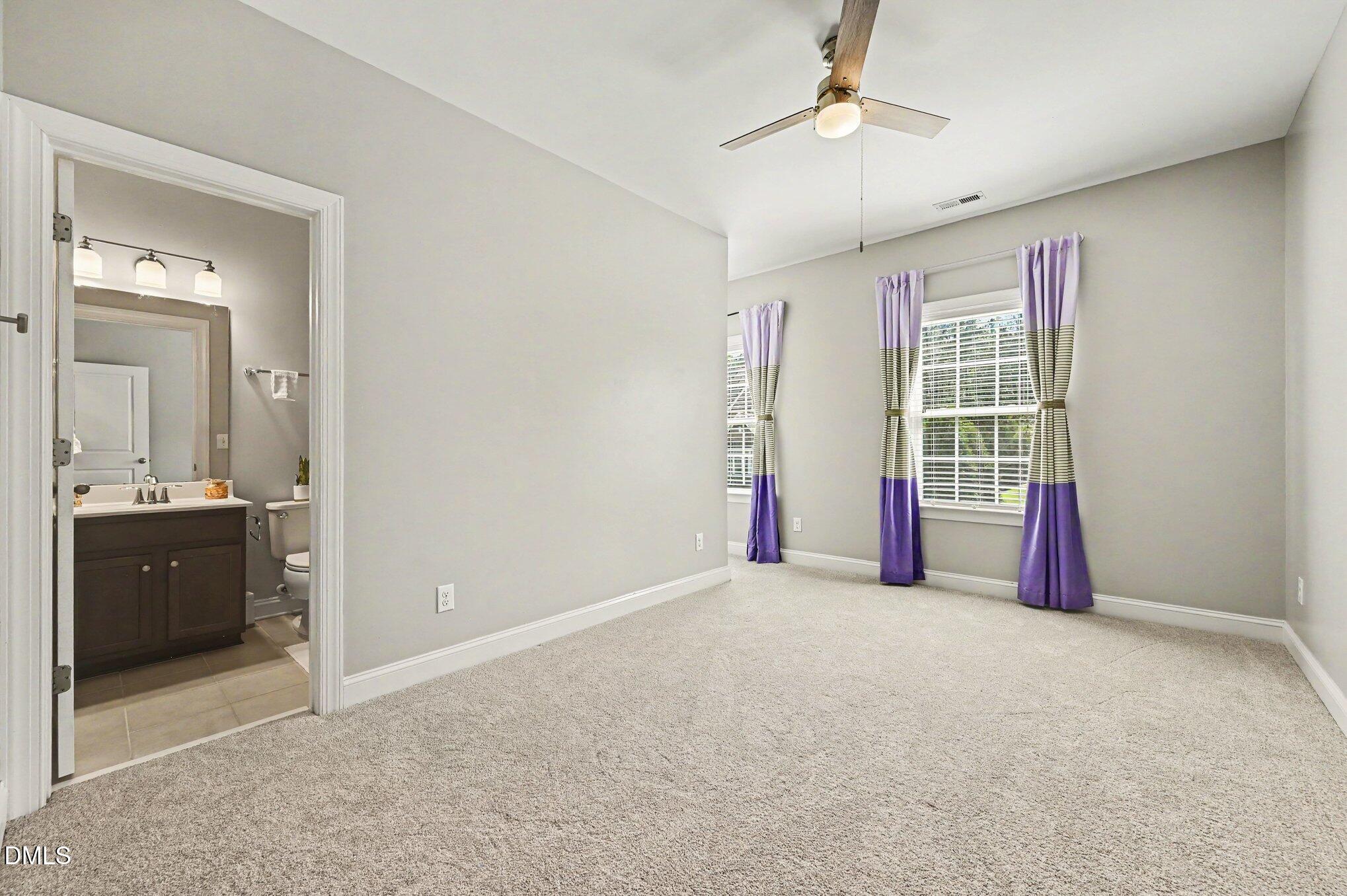 724 Peninsula Forest Place Property Photo 28