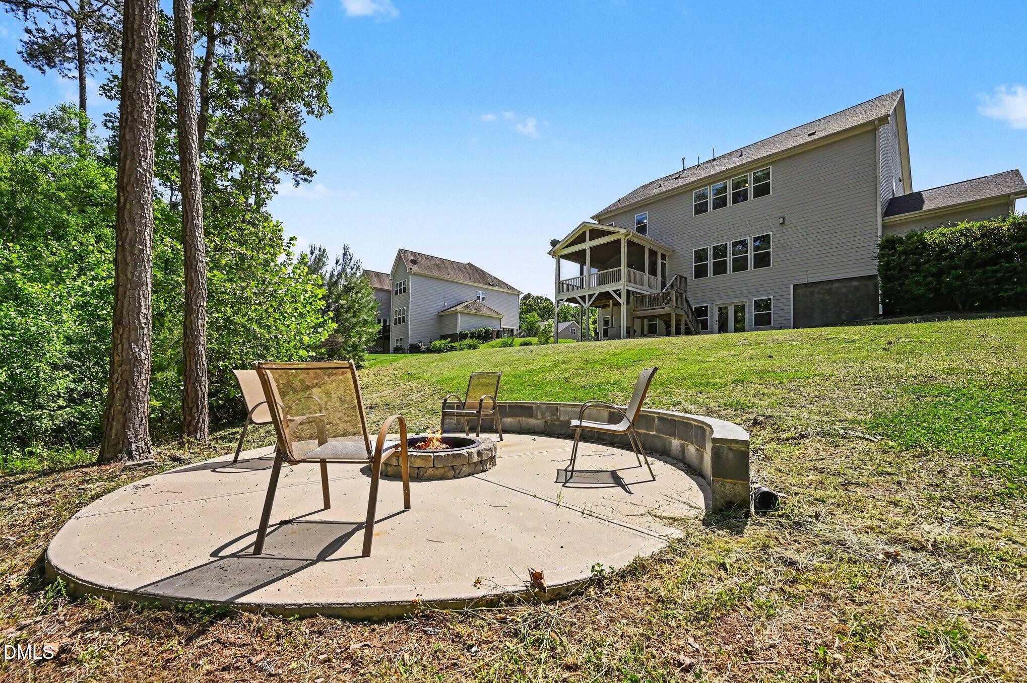 724 Peninsula Forest Place Property Photo 49