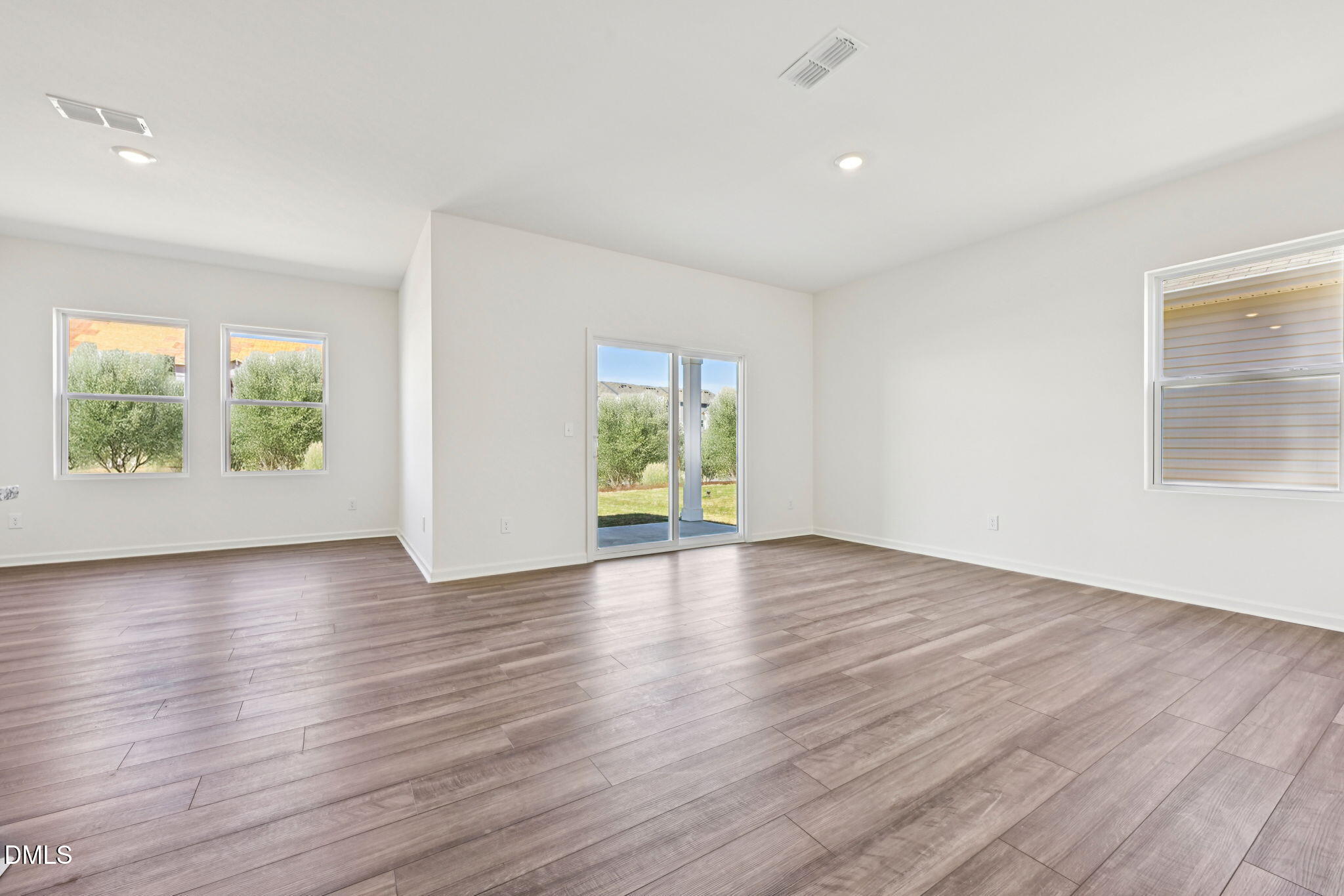 3817 Paragon Place Property Photo 4