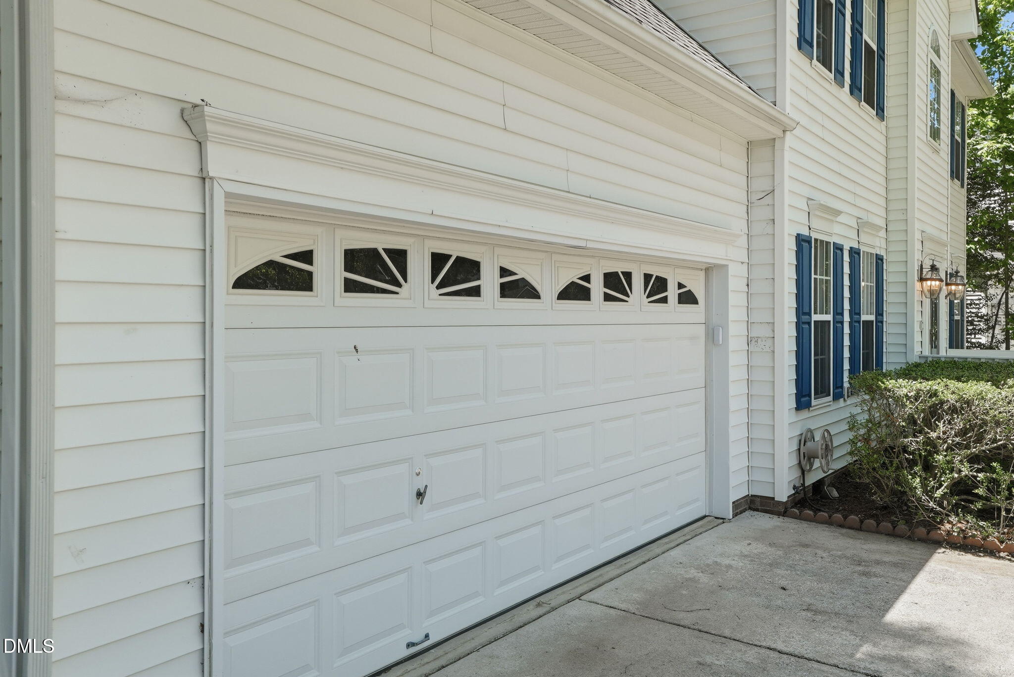 3612 Dewing Drive Property Photo 4