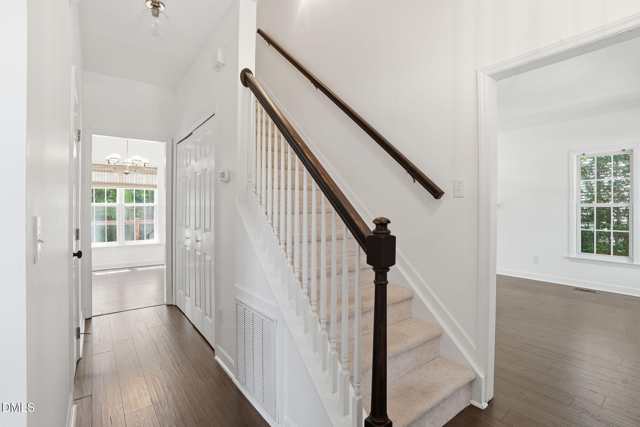 3612 Dewing Drive Property Photo 9