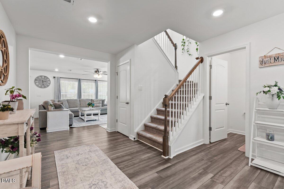 2212 Feather Rock Drive Property Photo 4