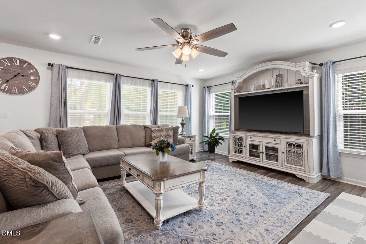 2212 Feather Rock Drive Property Photo 6